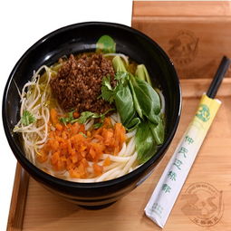 品味地道風(fēng)味，共贏餐飲未來(lái) 仲氏米線產(chǎn)品、門(mén)店與加盟服務(wù)全解析